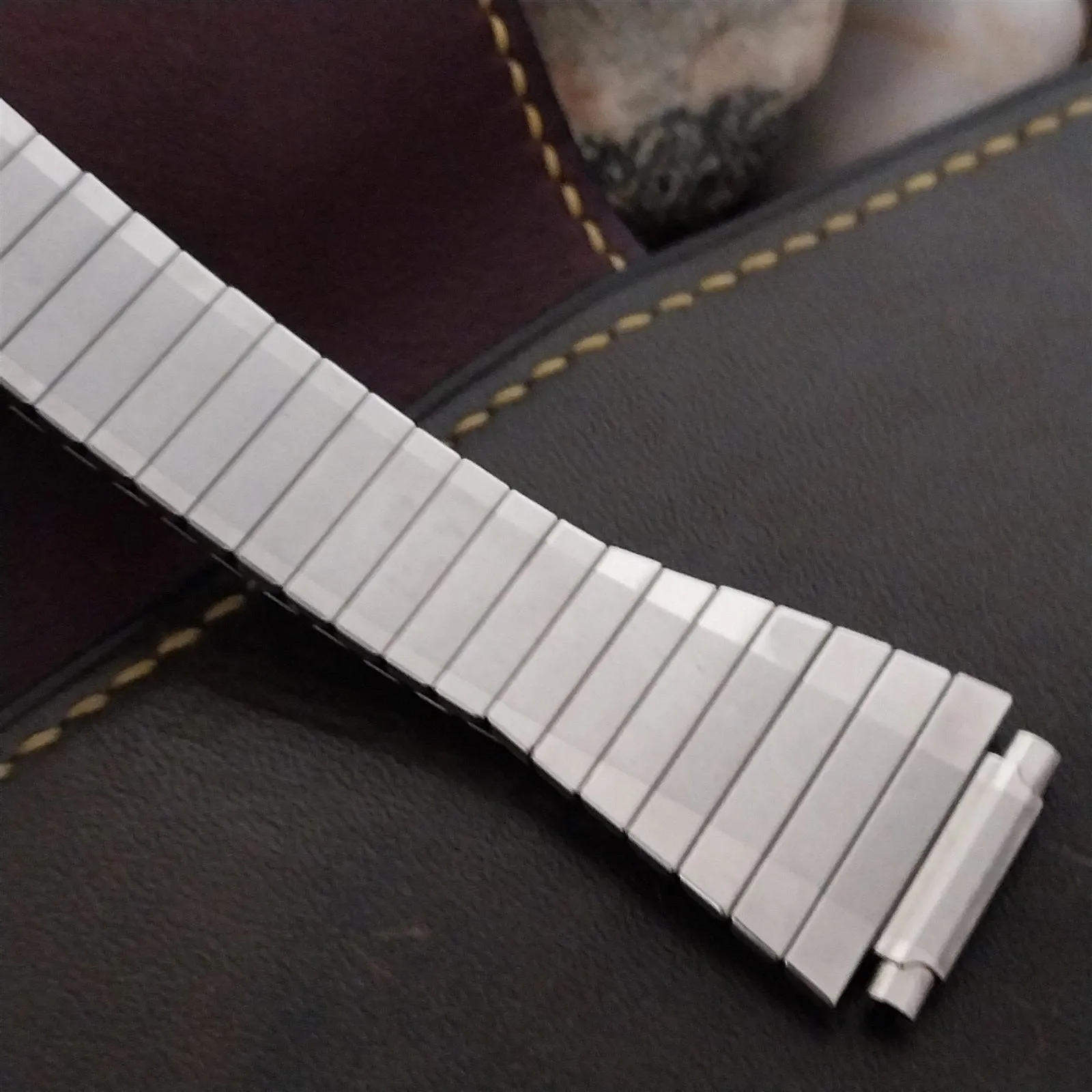 16mm 18mm 19mm 20mm Stainless Steel Flared Expansion Unused Vintage Watch Band