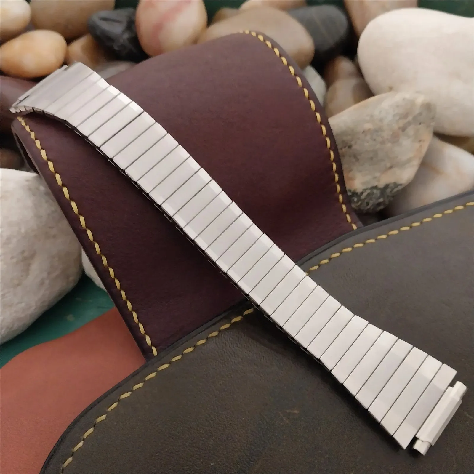 16mm 18mm 19mm 20mm Stainless Steel Flared Expansion Unused Vintage Watch Band