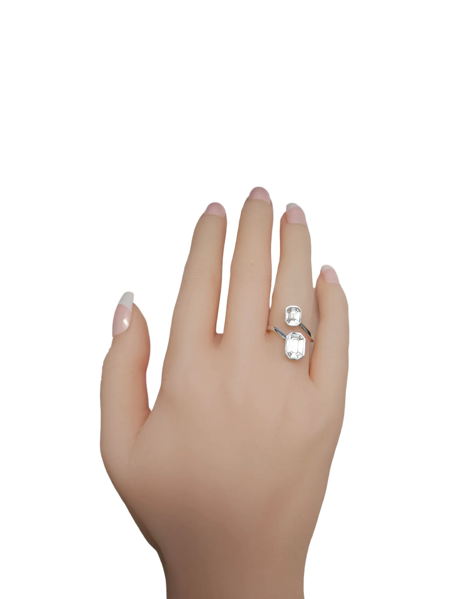 18Kt White Gold Baguette Diamond Ring