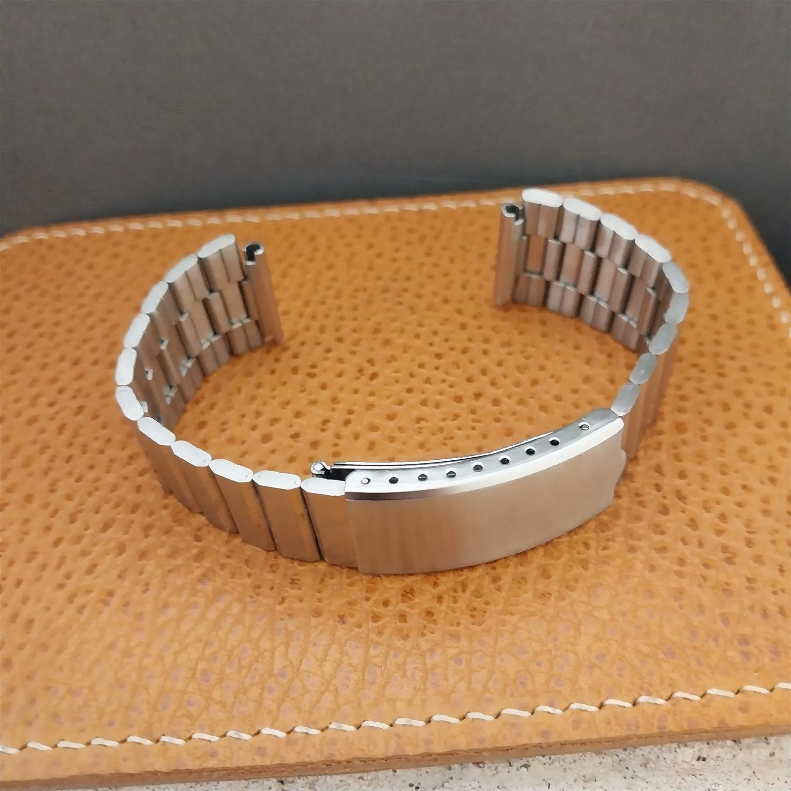 19mm Stainless Steel Flared Straight-End nos Unused 1970s Vintage Watch Band