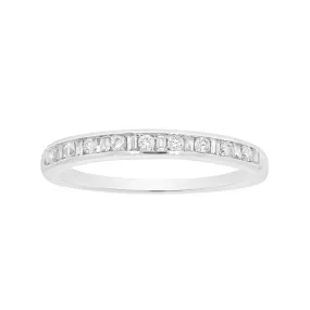 9ct White Gold Ring with 1/4 Carat of 9 Brilliant Diamonds and 10 Baguette Diamonds