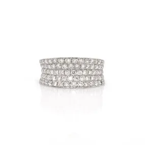 An 18ct White Gold and Pavé-set Diamond Dress Ring