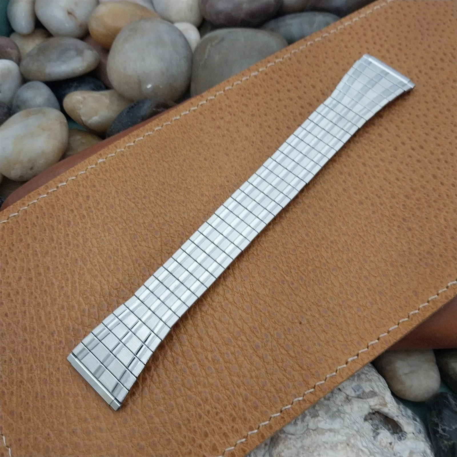 Bulova Stainless Steel Expansion Flared 17mm-22mm nos 1970s Vintage Watch Band