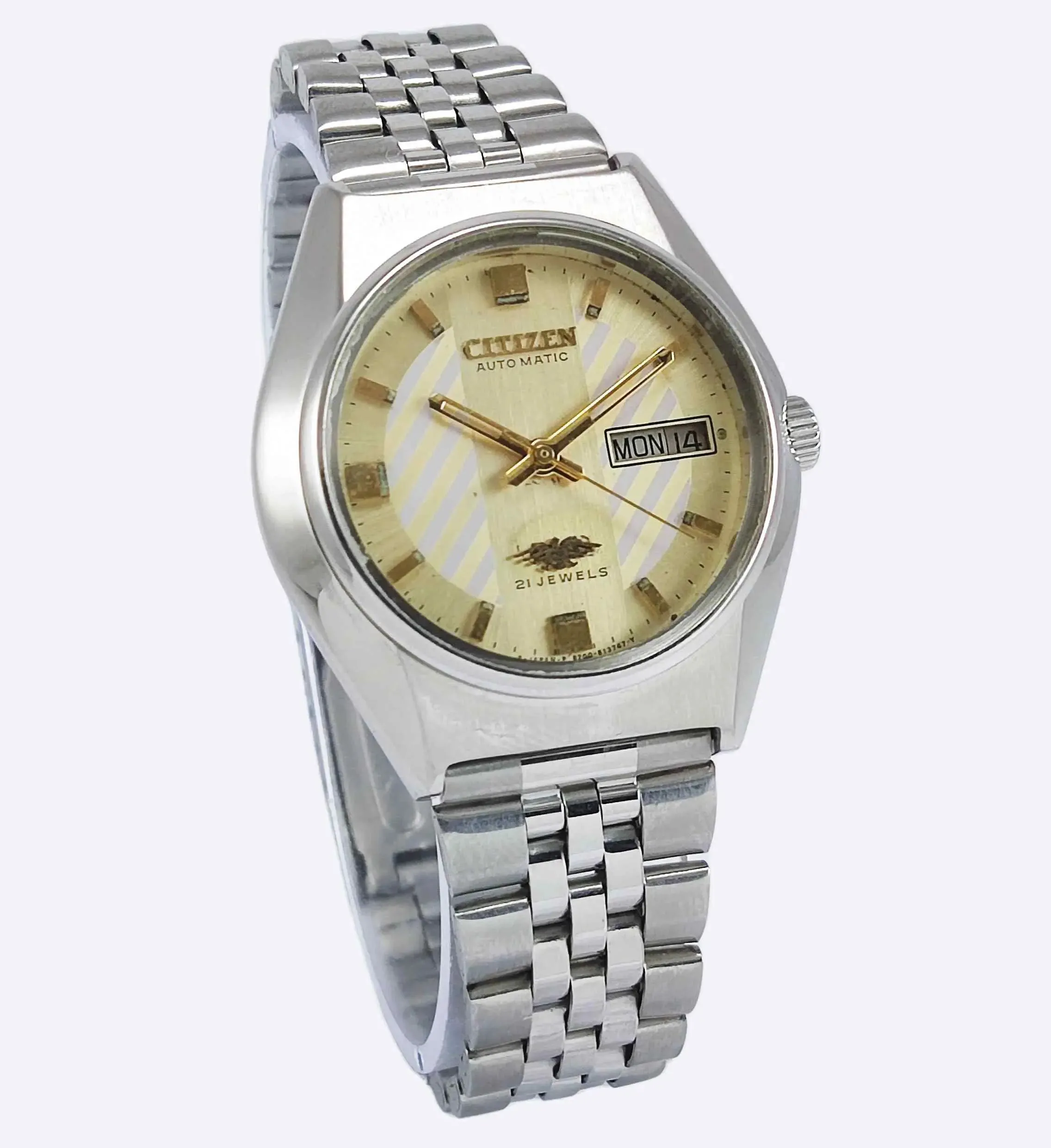 Citizen Automatic 8200A Cream Color Dial 21 Jewels Day Date Men's Mechanical Watch