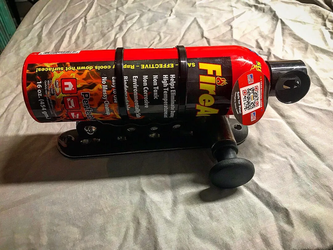 *COMBO* Quick Release Fire Extinguisher WITH 16oz FireAde