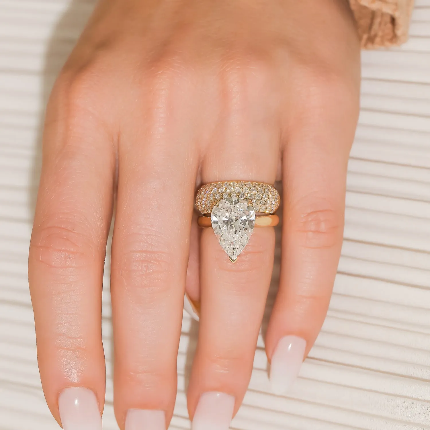 Domed Pavé Diamond Puff Band 1-1/4 Carats TDW in 14K Gold