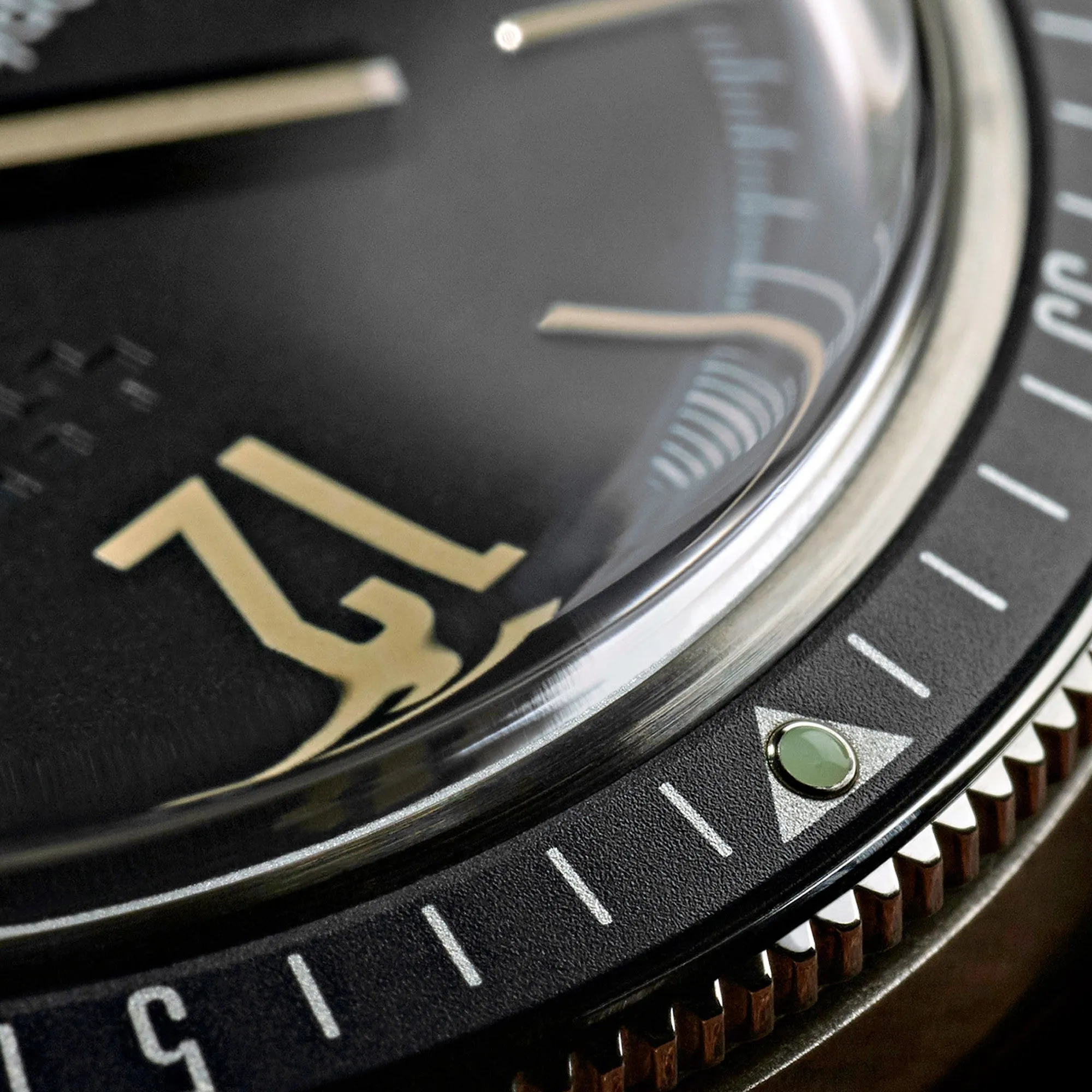 New Christopher Ward C65 Trident Diver Vintage Style 41MM Black Dial Watch