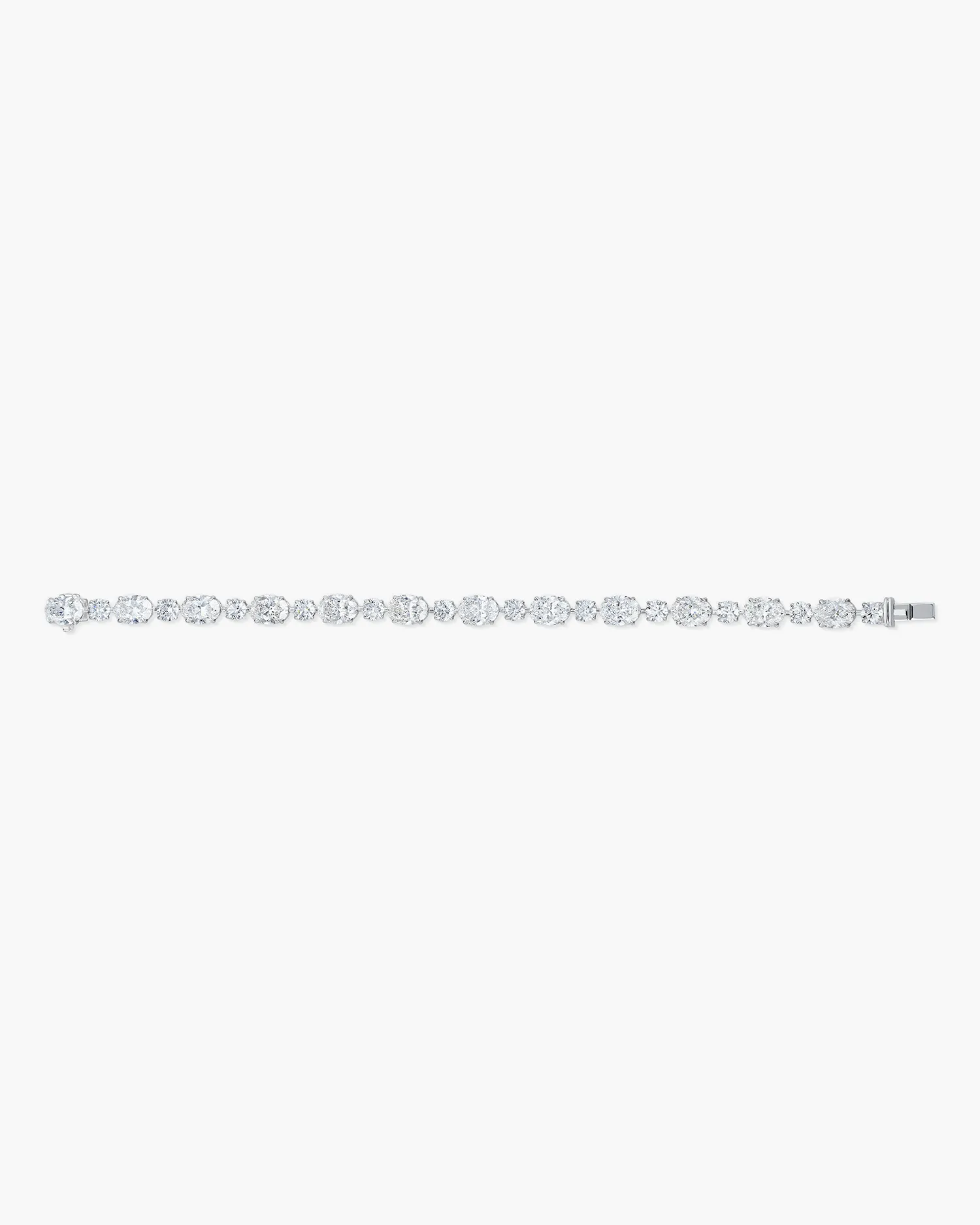 Oval Shape and Round Brilliant Cut Diamond Bracelet (1.00 carat)