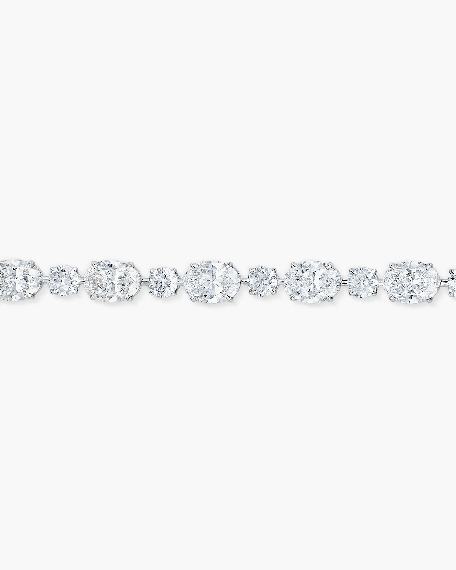 Oval Shape and Round Brilliant Cut Diamond Bracelet (1.00 carat)