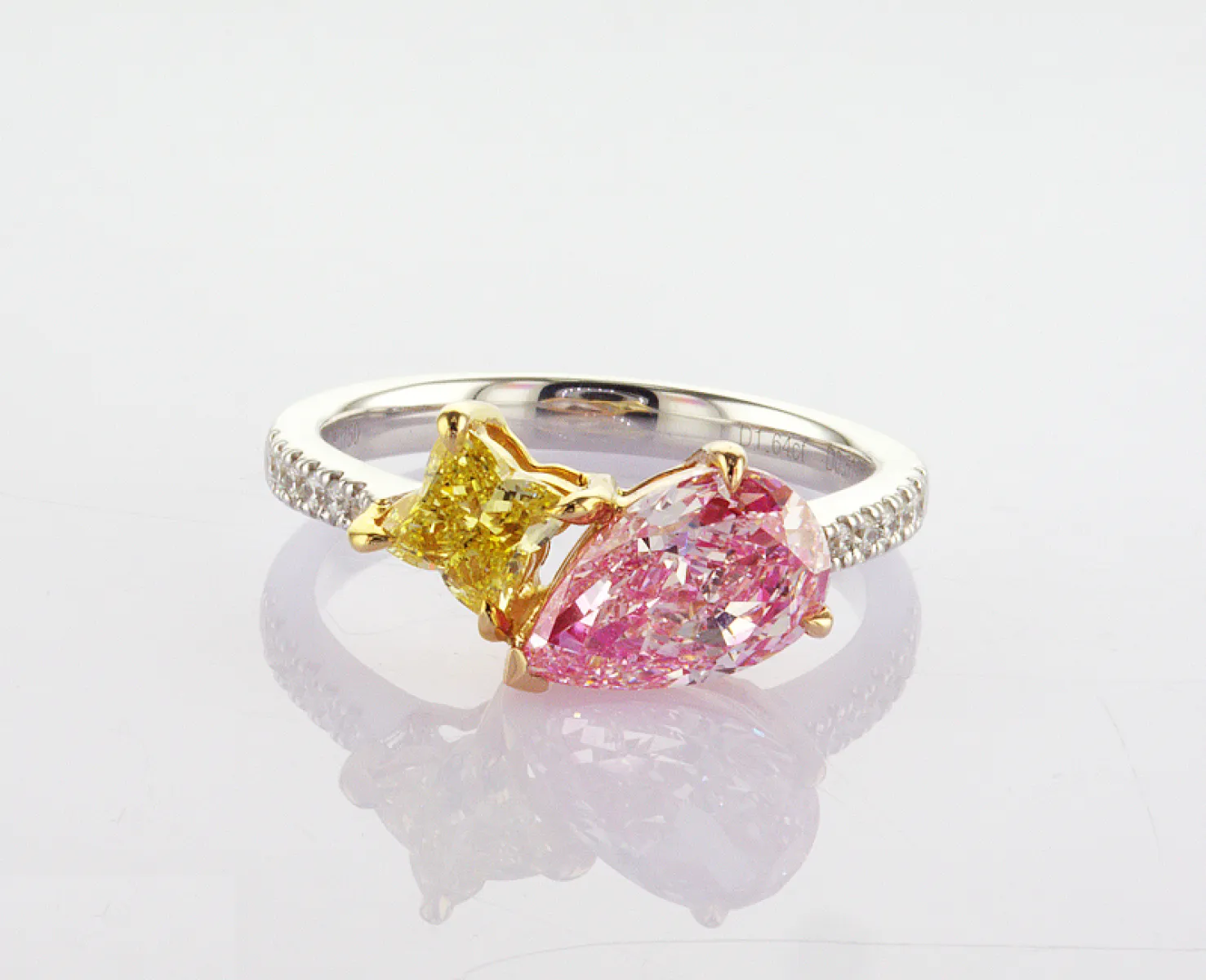 "You & I" Ring - Intense Pink and Yellow Diamonds - 2.27 ct.