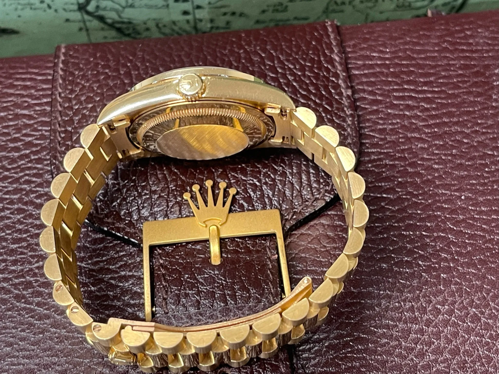 Rolex 36mm Presidential Day-Date 18238 (Double Quickset) Mens or Womens Watch Refinished Malachite Diamond Dial and Custom Diamond Bezel