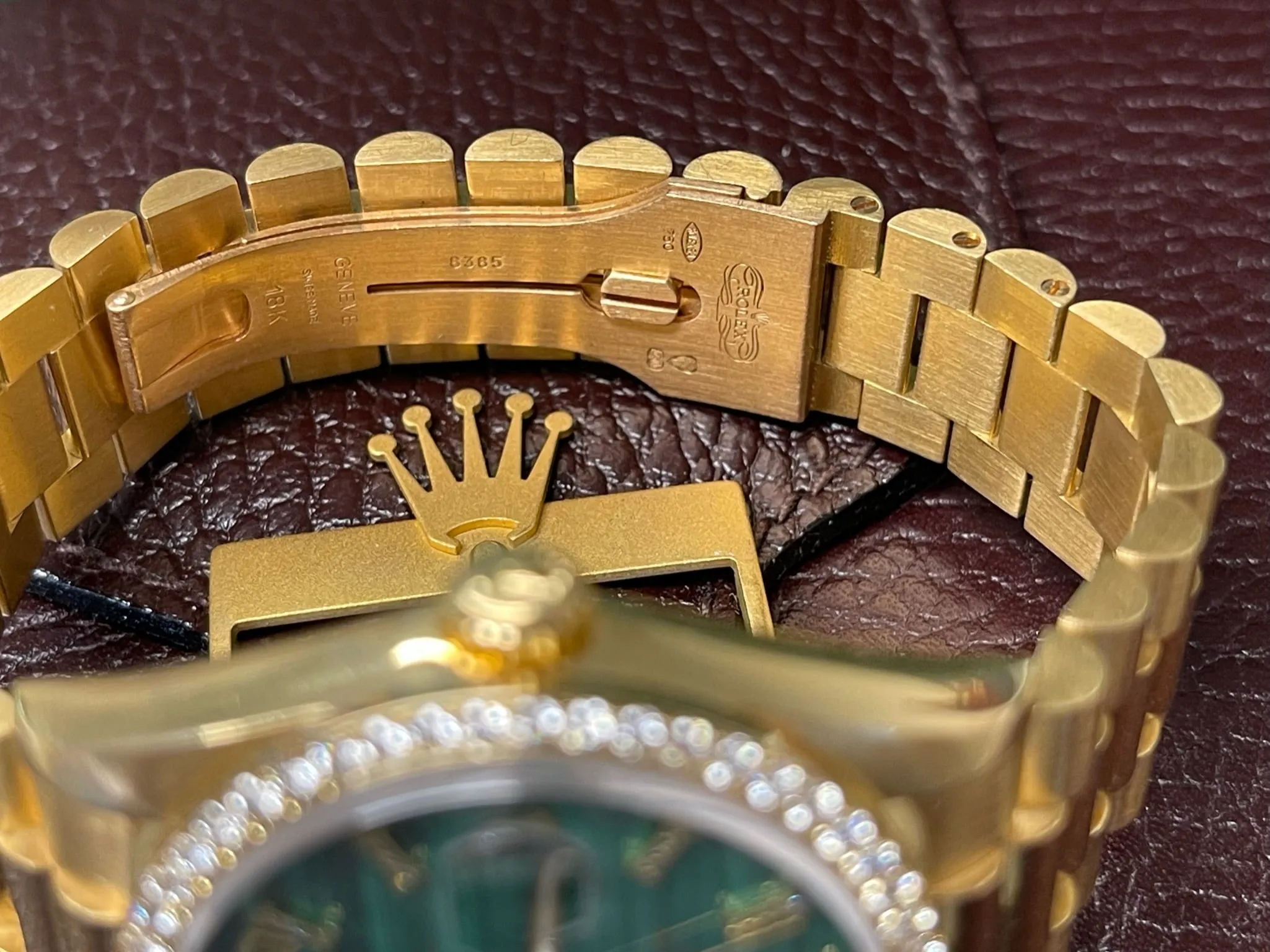 Rolex 36mm Presidential Day-Date 18238 (Double Quickset) Mens or Womens Watch Refinished Malachite Diamond Dial and Custom Diamond Bezel