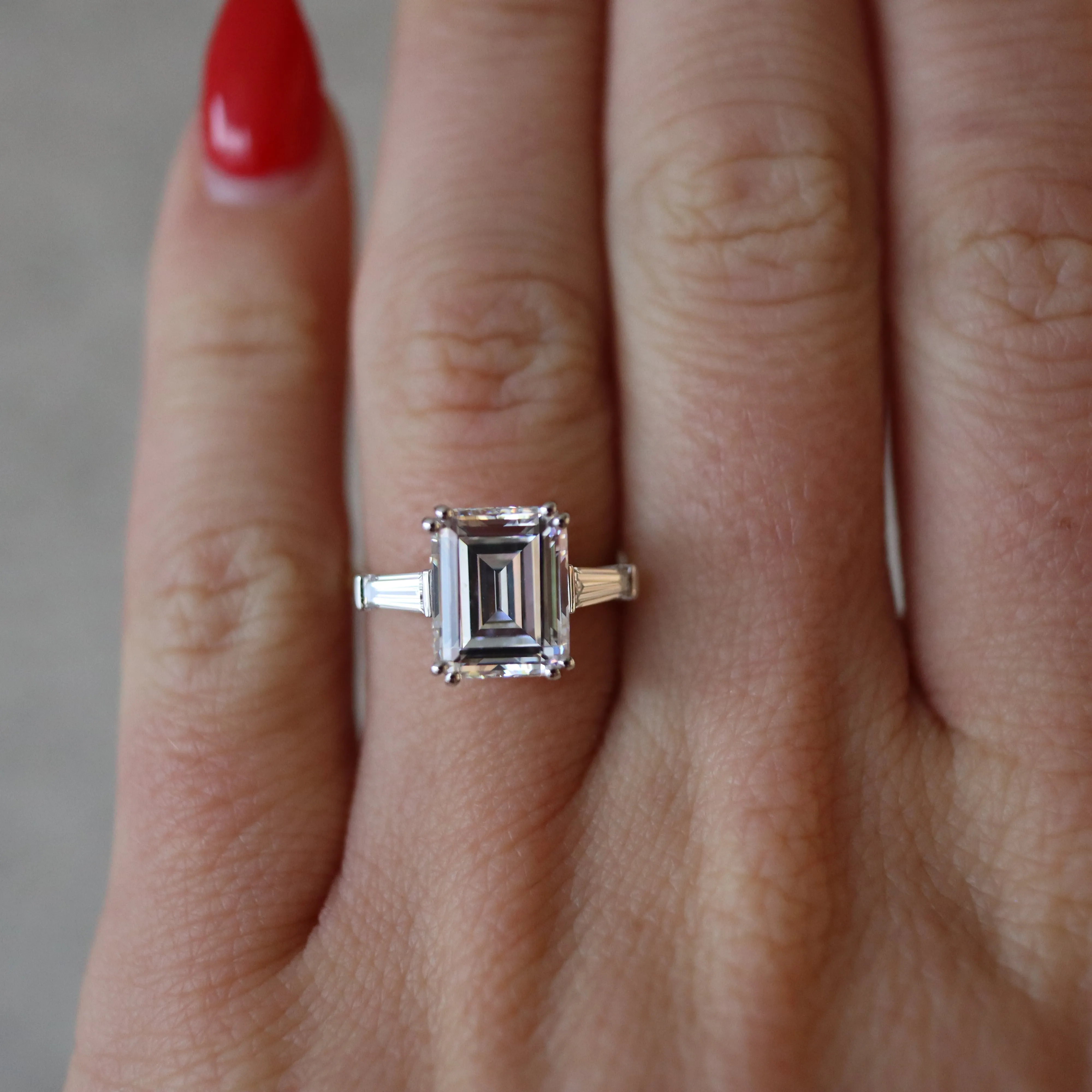 Simon G Yellow Gold Baguette Side Stone Engagement Ring Mounting