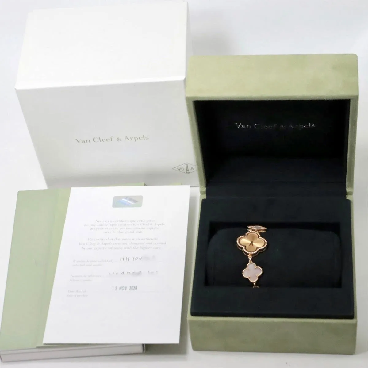 Van Cleef and Arples Sweet Alhambra watch