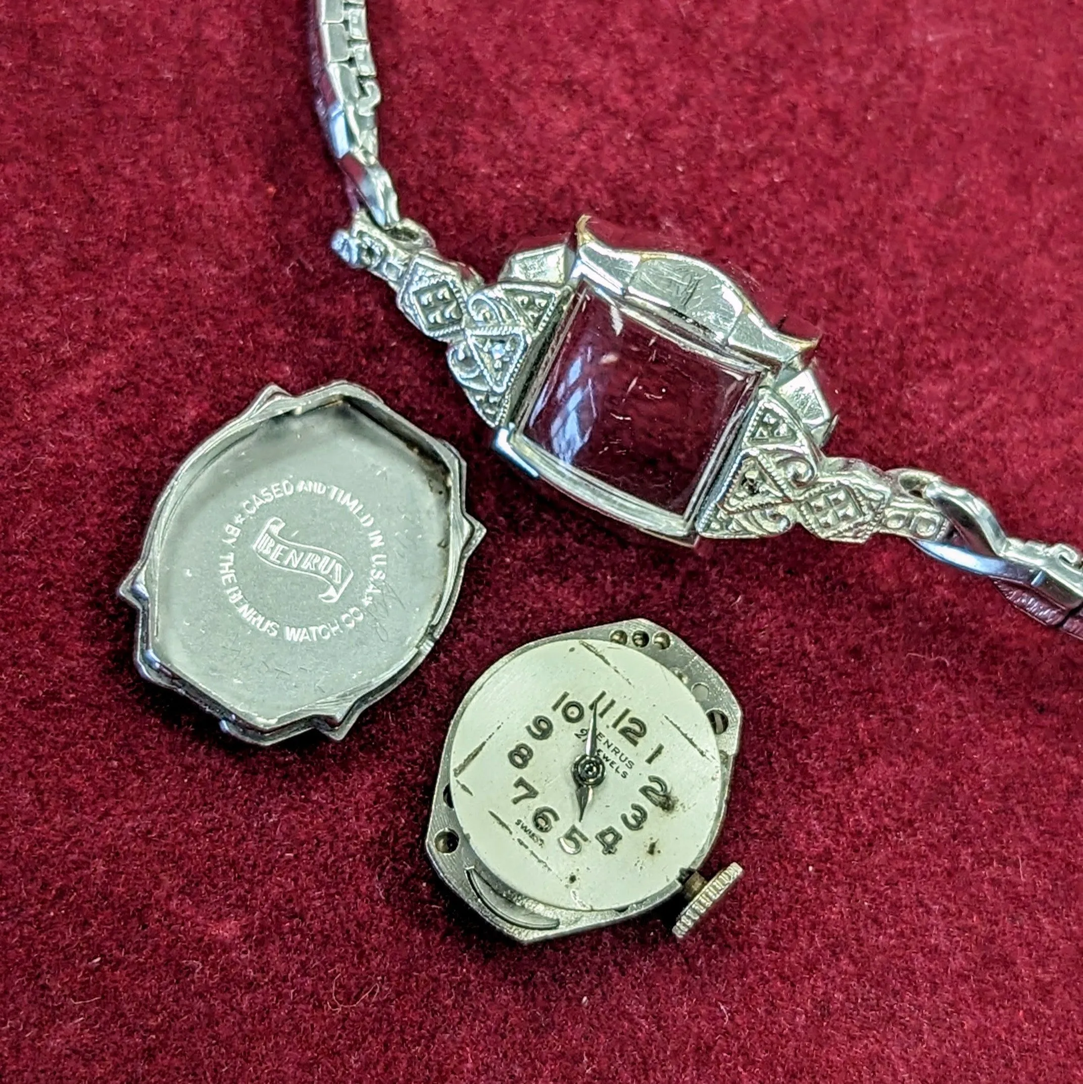 Vintage BENRUS Ladies Watch 21 Jewels Modele BMA40 Swiss Made Wristwatch Fancy Case