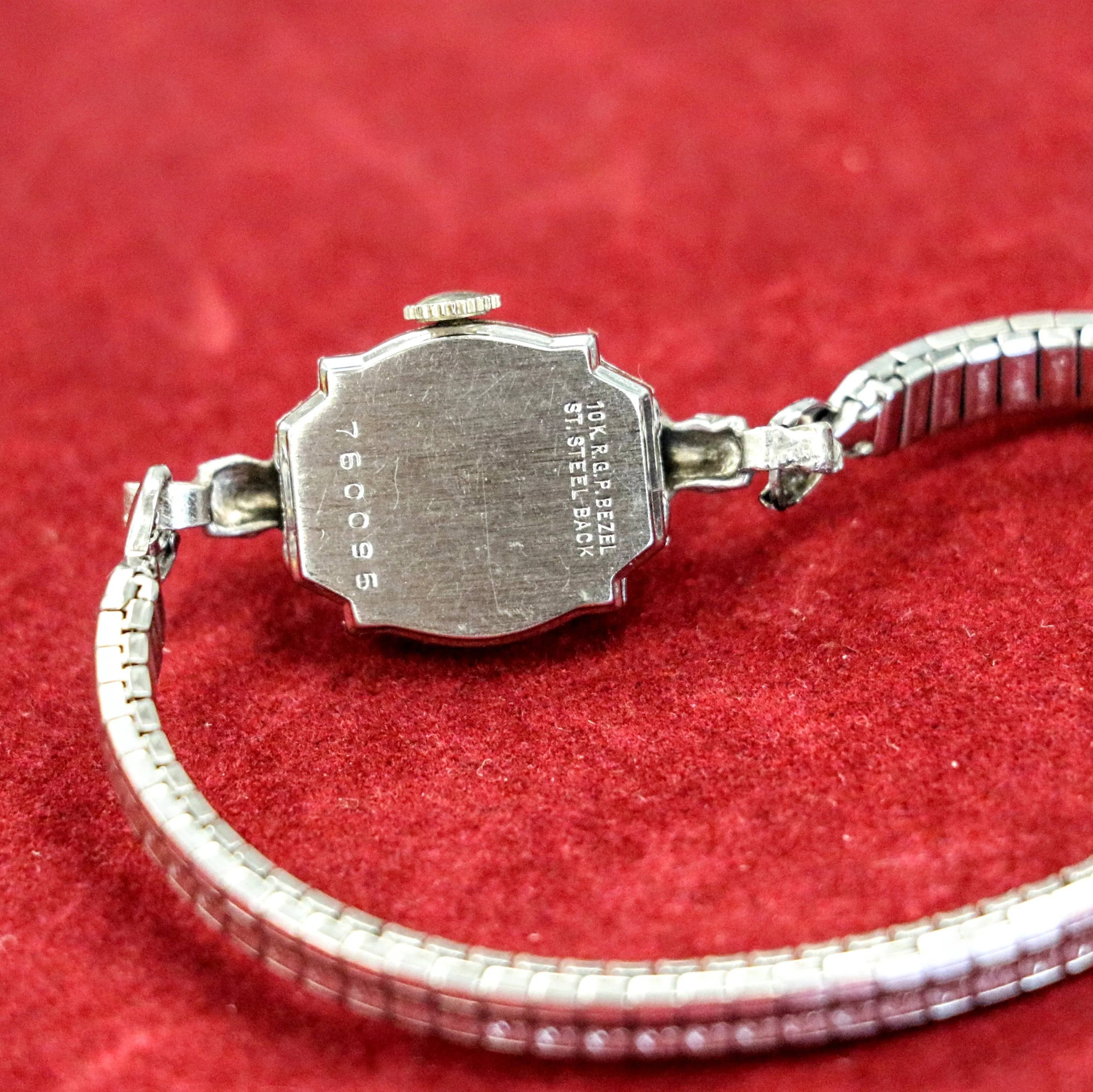 Vintage BENRUS Ladies Watch 21 Jewels Modele BMA40 Swiss Made Wristwatch Fancy Case