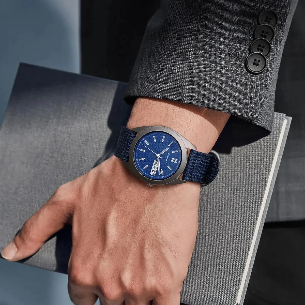 Watches For Men Date Week Calendar Watch 38mm Super Luminous Men's